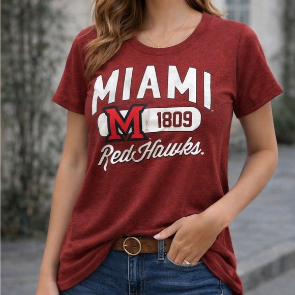 5th & Ocean Tops - Miami RedHawks Graphic Tee Women’s Large Red NCAA College Shirt 5th & Ocean